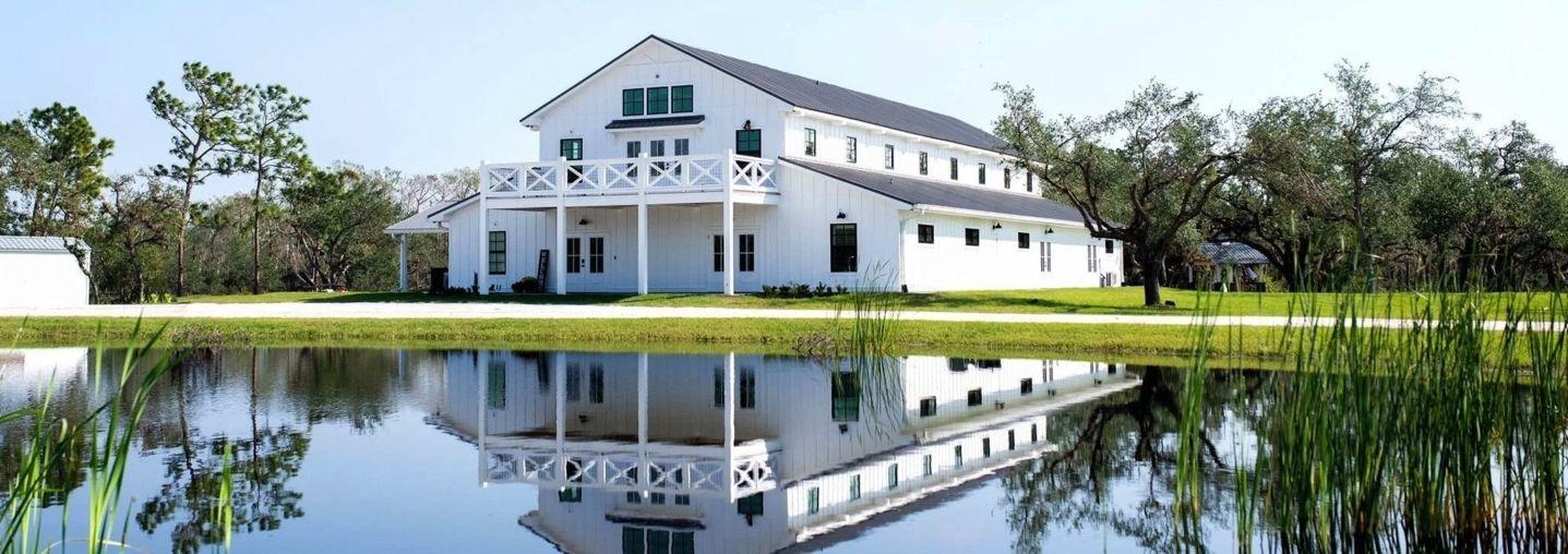 The Wedding Website of Emily Condon and Brett Carlton