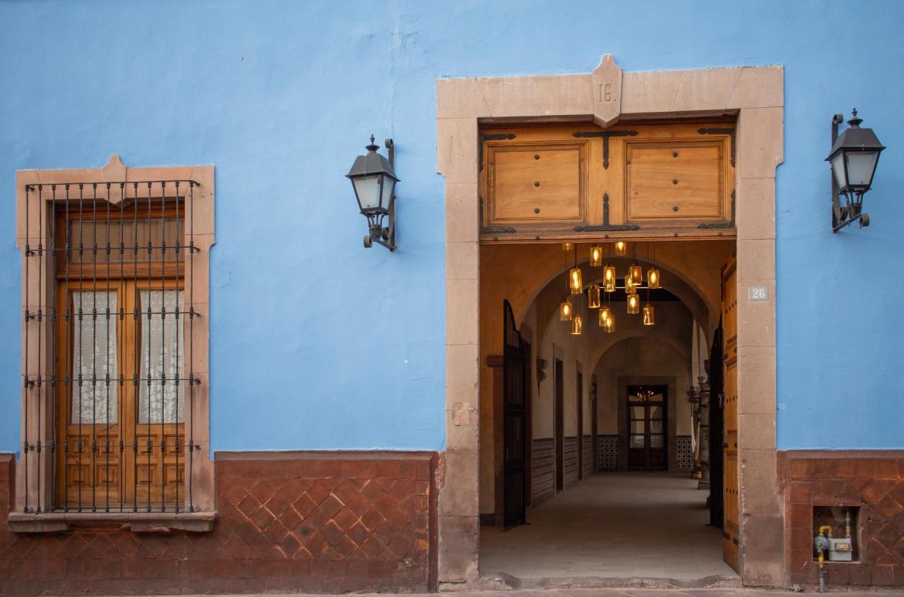 The Wedding Website of Robert Rivera and Karla Saenz