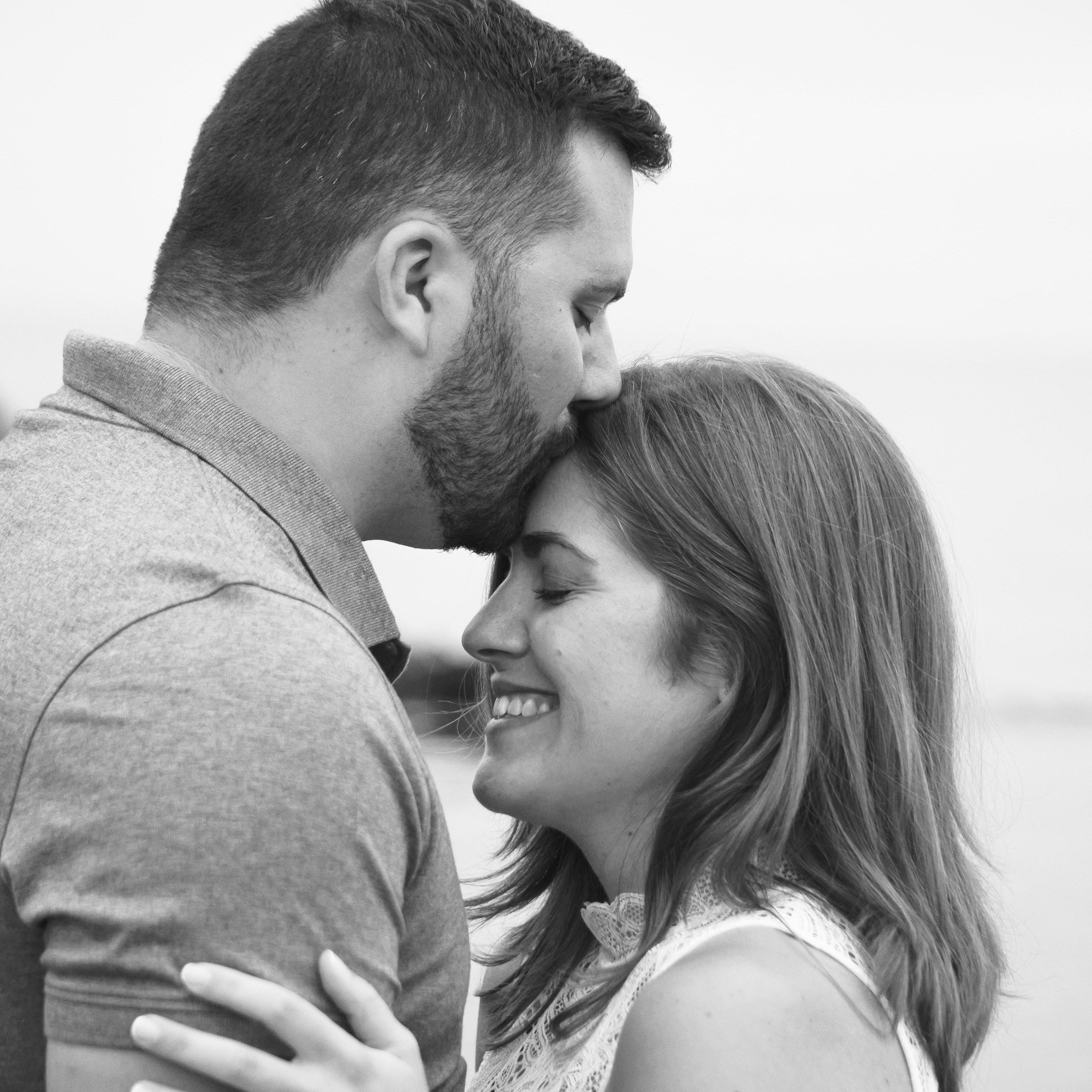 Engagement photo PC Stephanie Conti