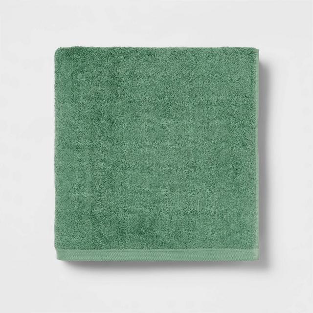 XL Everyday Bath Towel Light Green - Room Essentials™