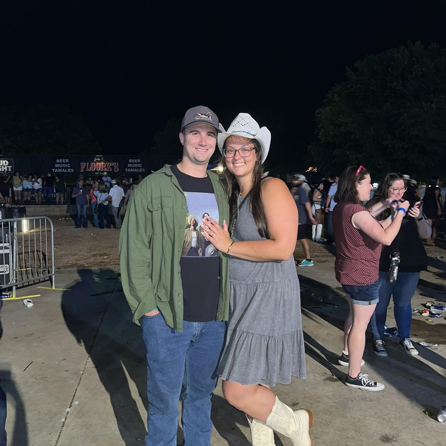 They enjoy going to country concerts together