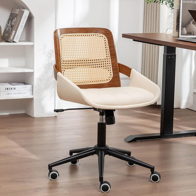 Home Office Desk Chair with Ergonomic Rattan Backrest, Walnut Crafts, Curved Arms, Faux Leather, Caster Wheels, Height Adjustable, Computer Chair for Desk Work, Executive Task, Conference Room - Beige