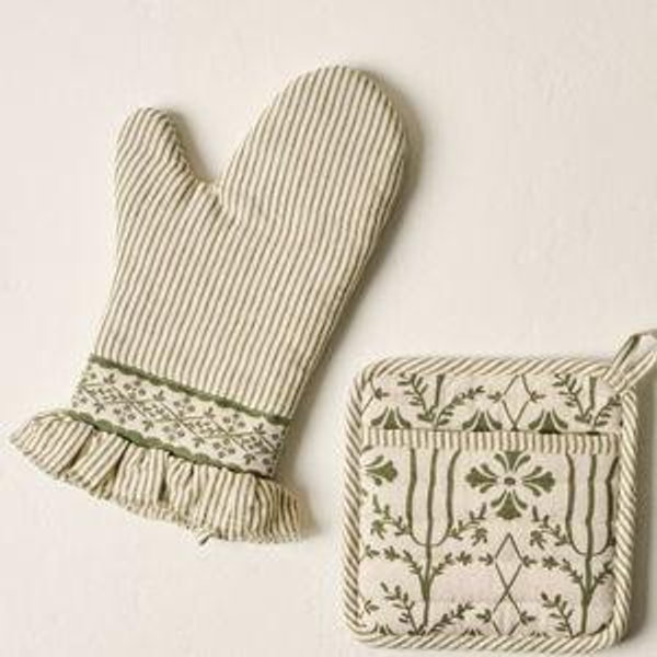 Oven Mitt + Pot Holder Set
