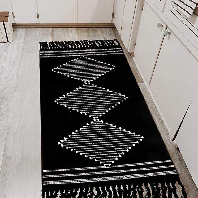 Boho Cotton Runner Rug,2'x4' Black Geometric Kitchen Sink Rug with Tassels Woven Diamond Soft Indoor Mat Hallways Machine Washable Carpet for Living Room Bathroom