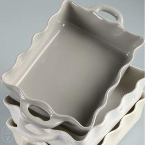 Ruffle Medium Rectangle Baker