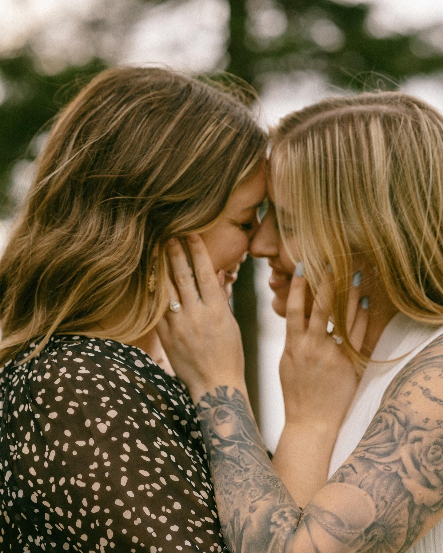The Wedding Website of Amanda Chase and Renee Martell