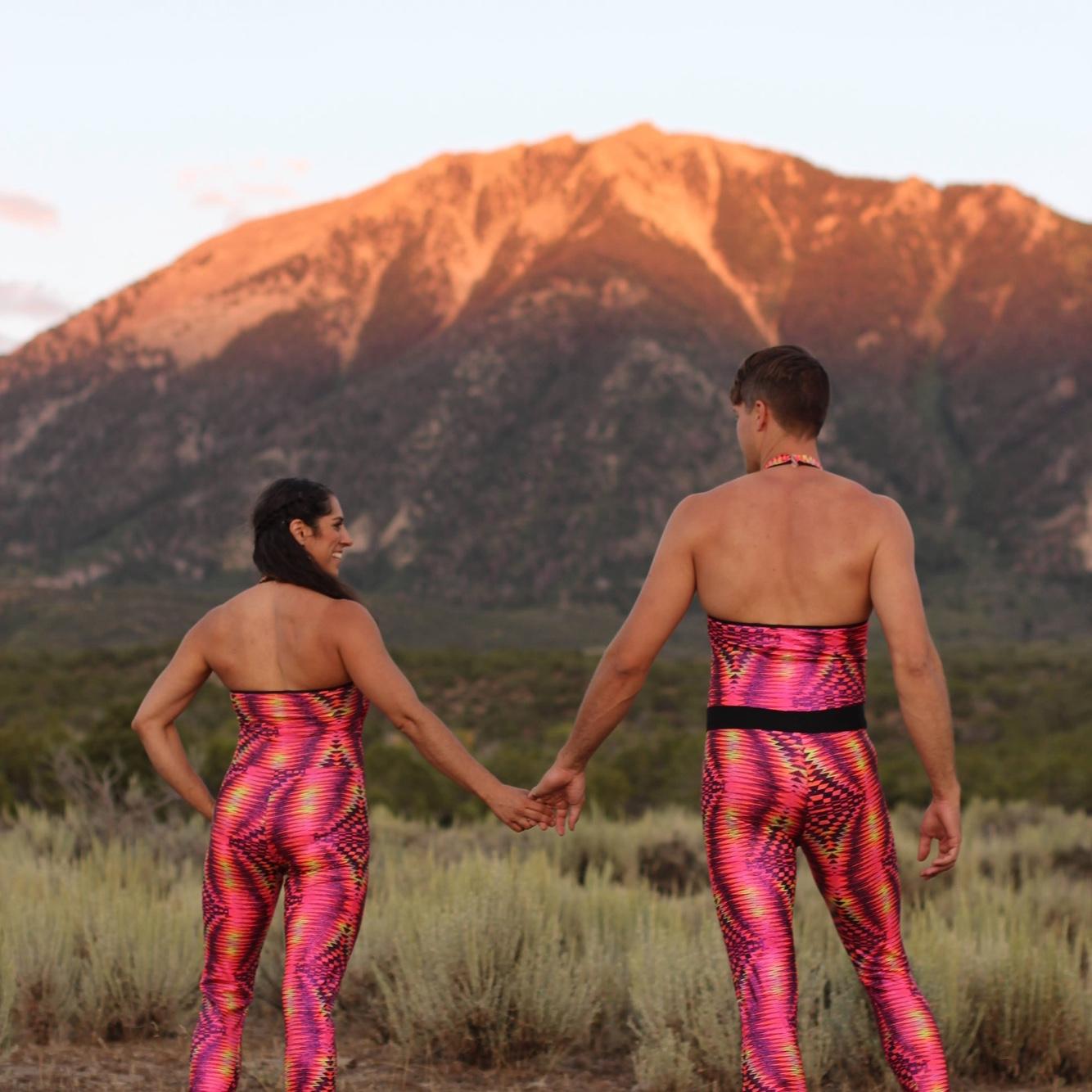 Showing off our backs in the mountains. 

📸: Sam Carlson