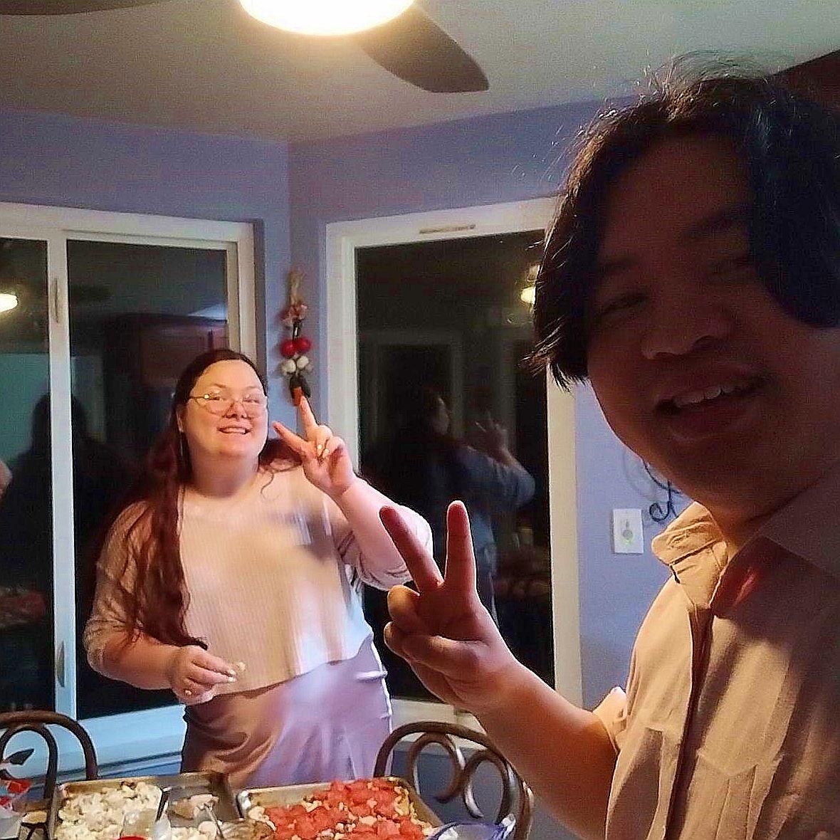 Making home made pizzas for Valentines 2023, Julians favorite~