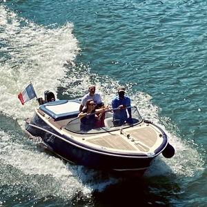 Cruise on the Seine River