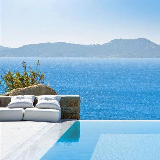 Lunch in Mykonos