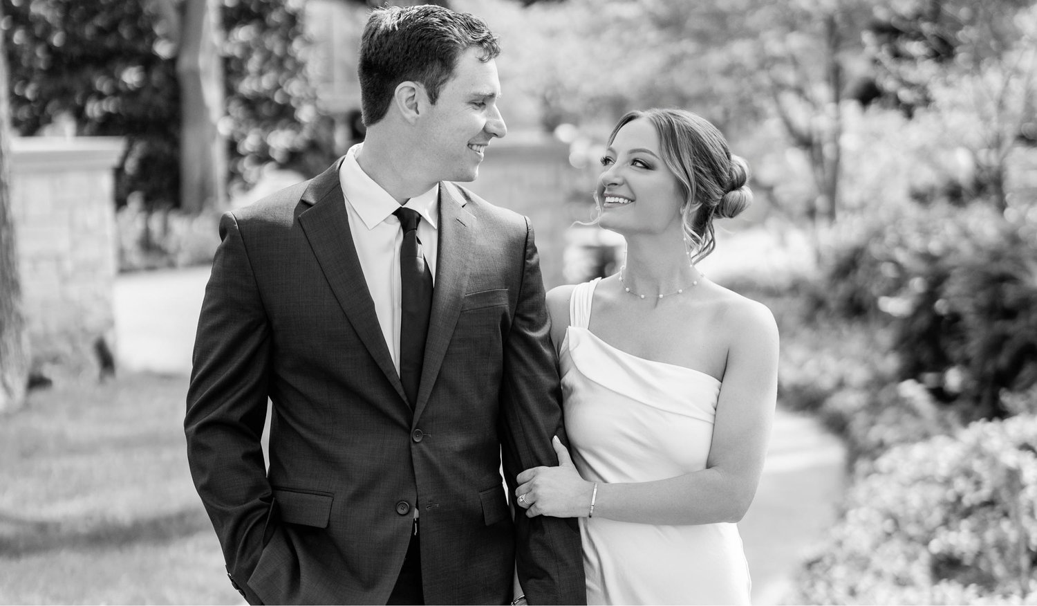 The Wedding Website of Brandi Jones and Garrett Scotch