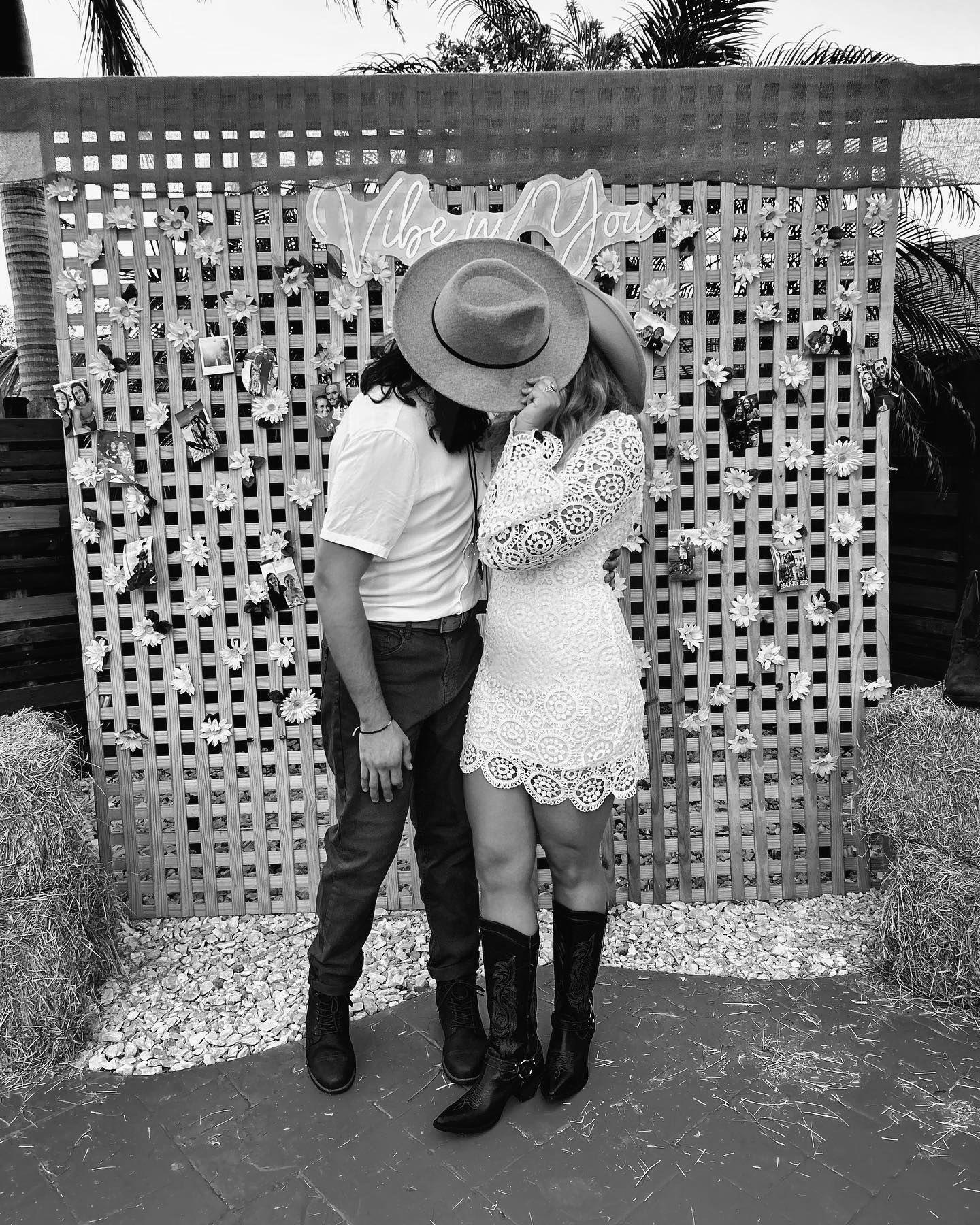 The Wedding Website of Alexandra Diaz and Tomas Velazquez