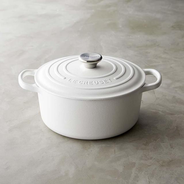 Le Creuset Signature Cast-Iron Round Dutch Oven, 3 1/2-Qt., Matte White