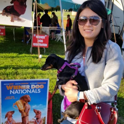 Tone brings Bebe to her first dachshund race.