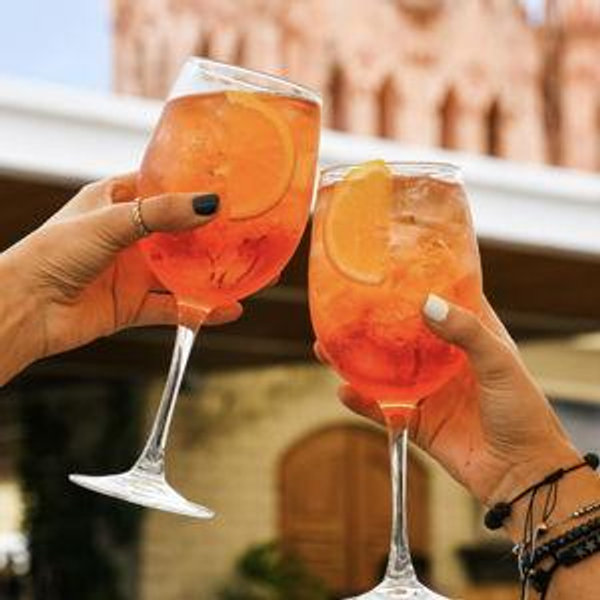Cheers to the newlyweds 🎉 (Honeymoon Dinner & Drinks - Day 7)