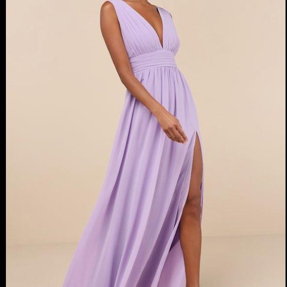 Samples for formal entire for the ladies, any of these styles in the colors photo, please. Thankyou