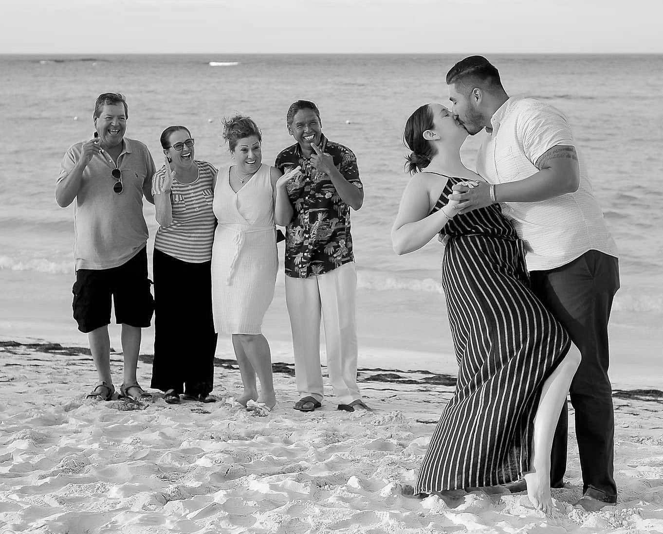The Wedding Website of Daisy Ramos and Ruben Gonzalez