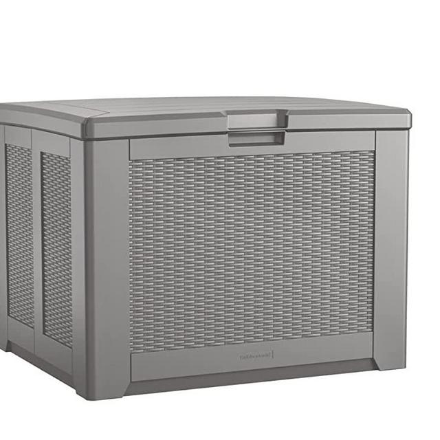 Rubbermaid Outdoor Easy Install Deck Box, Medium, Weather Resistant, Gray for Lawn, Garden, Pool, Tool Storage, Home Organization