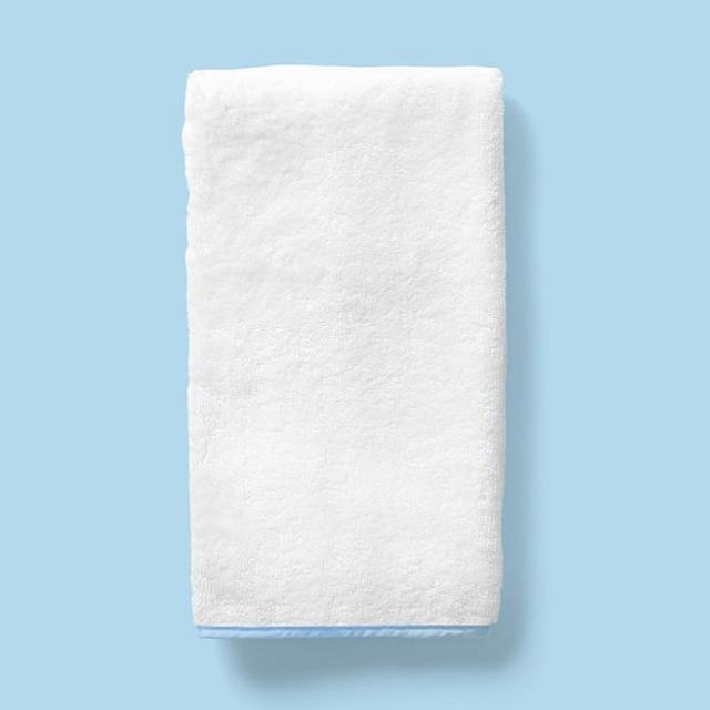 Weezie Piped Edge Hand Towels (light blue)