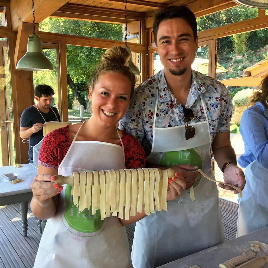 Making fresh pasta at a Tuscan farmhouse!