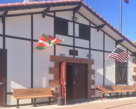 The Wedding Website of Juanita Gonzalez and Kade Jones