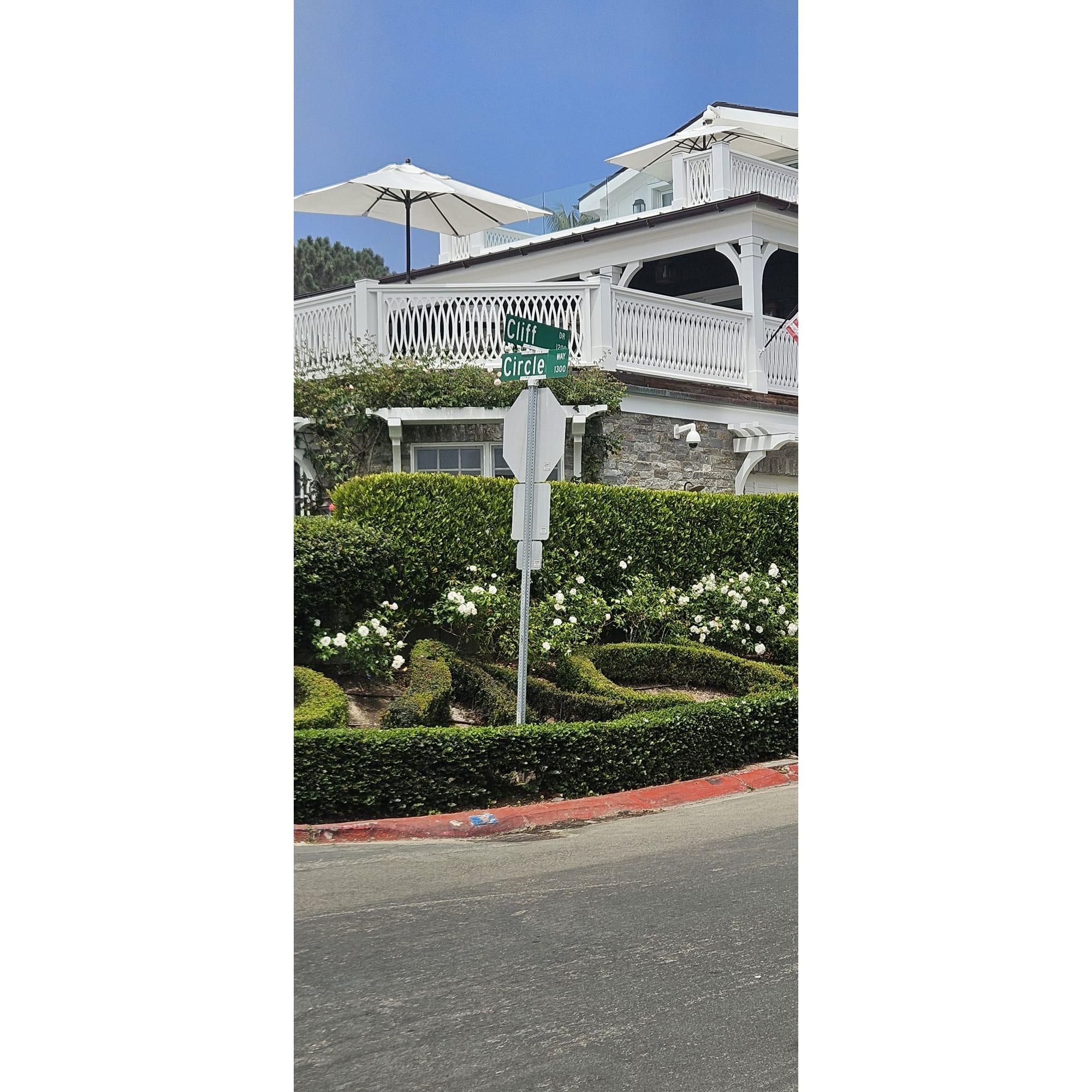 Circle Way and Cliff Drive