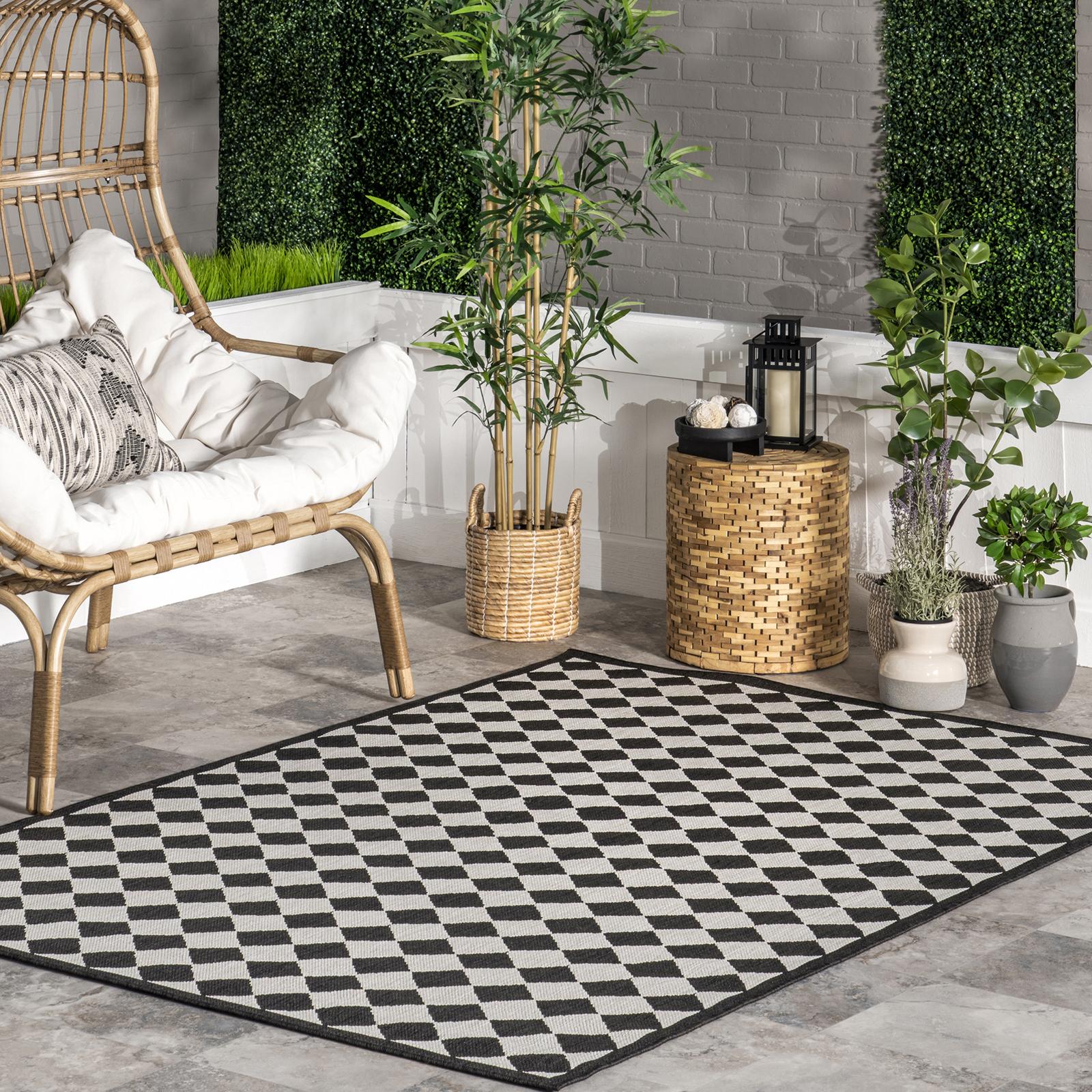 nuLOOM Rugs, Myka Checkered Indoor/Outdoor Area Rug Zola