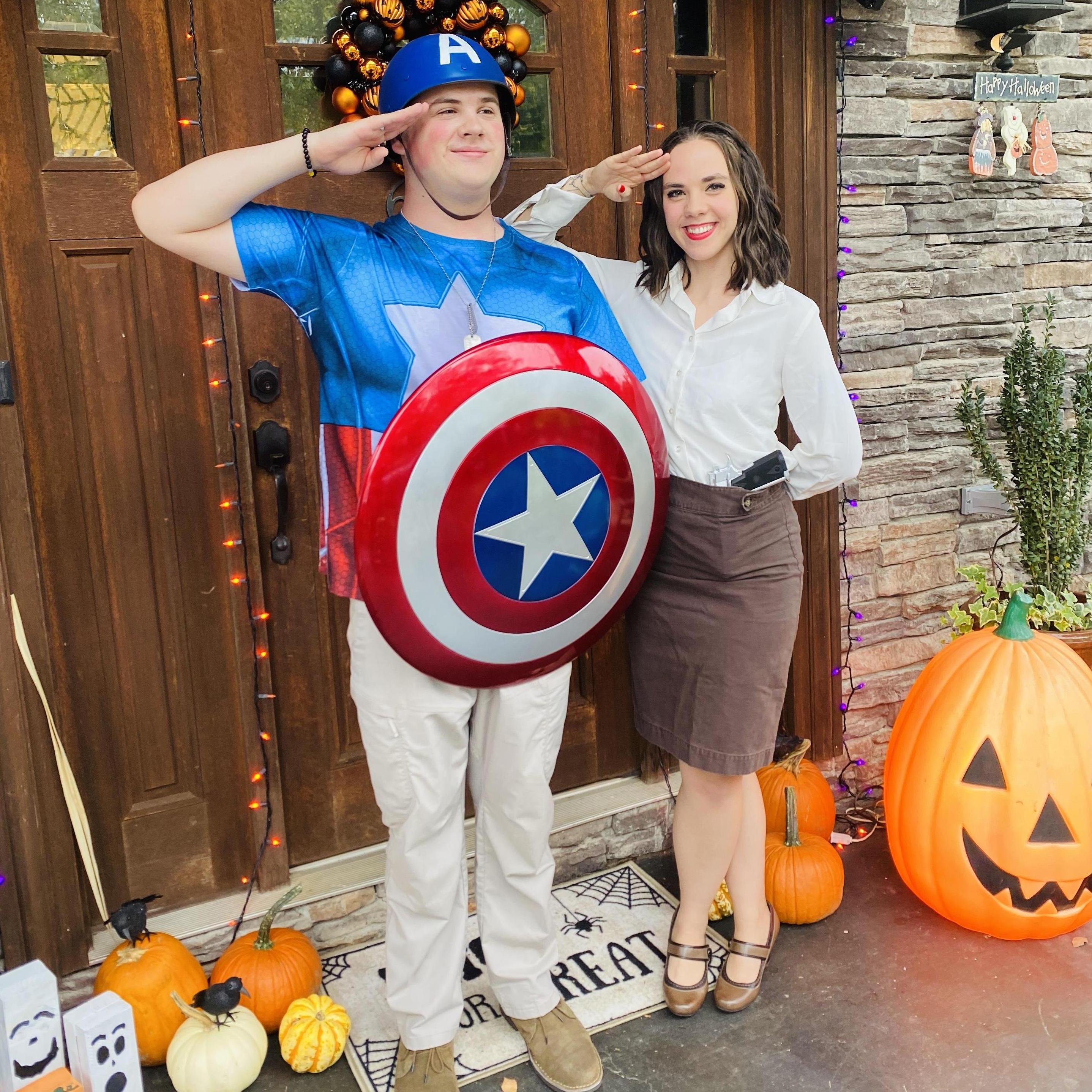 Halloween 2020: Steve + Peggy.