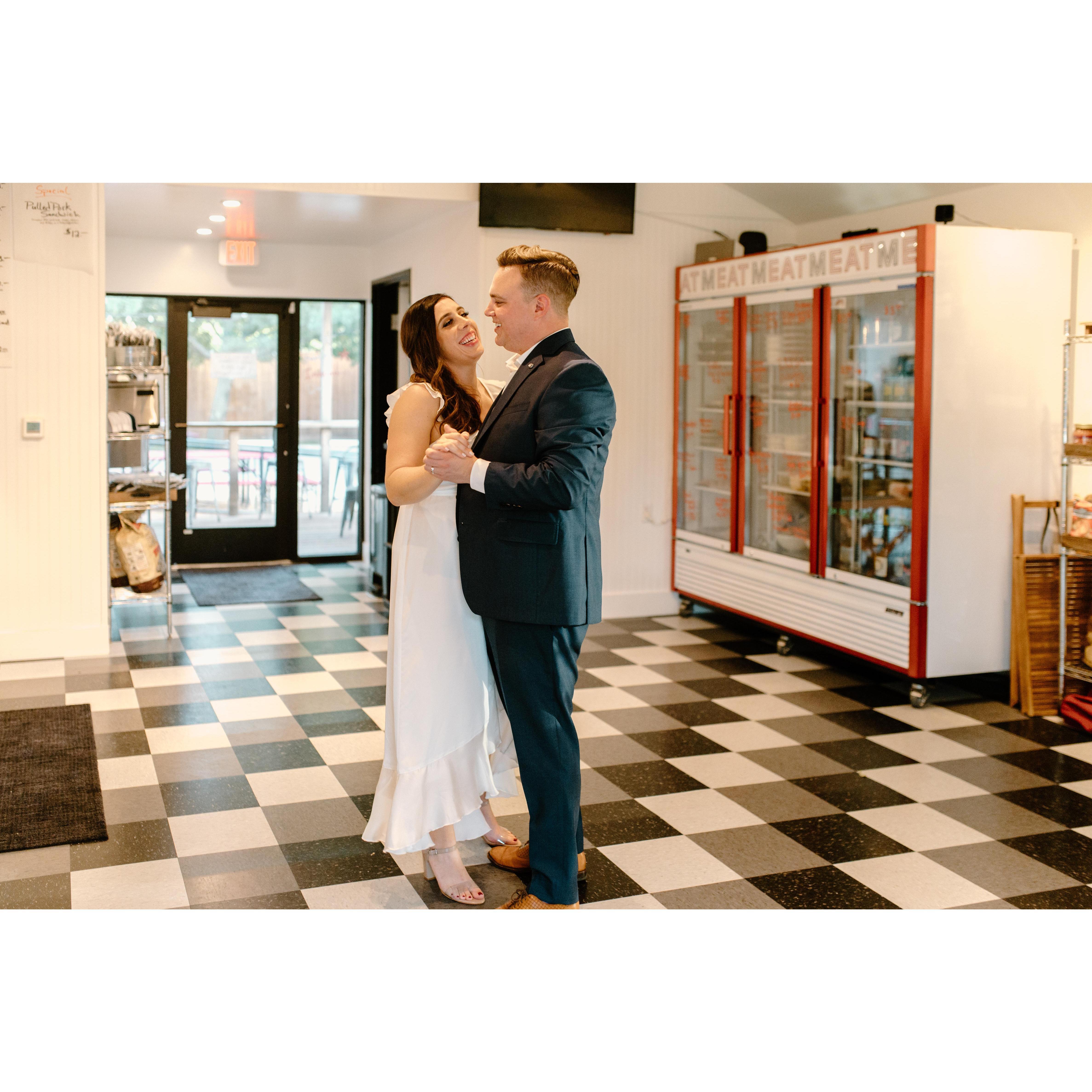 Still did a first dance by ourselves