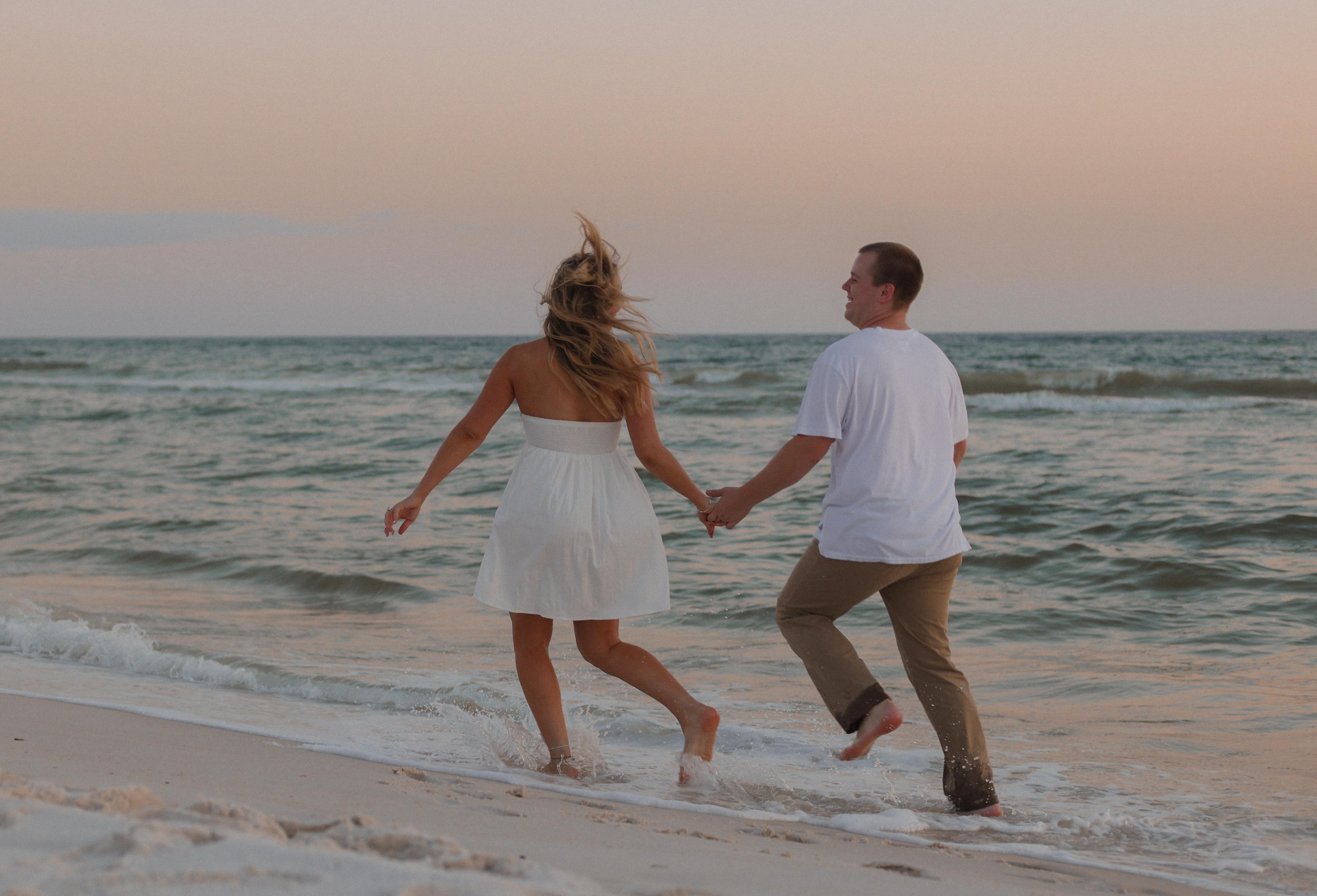 The Wedding Website of Elle Leberg and Nicholas Smits
