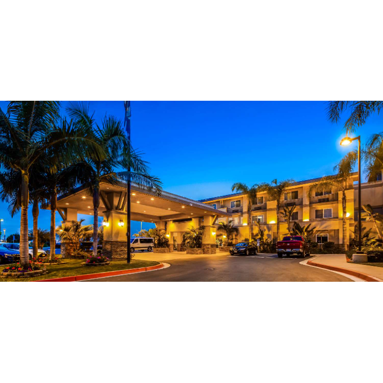 Front entrance of Best Western Plus Marina Gateway