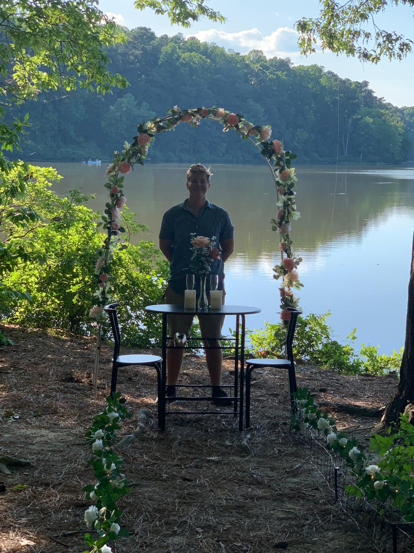 Dusty set up the perfect proposal right at their first date spot. It couldn’t have been anymore perfect