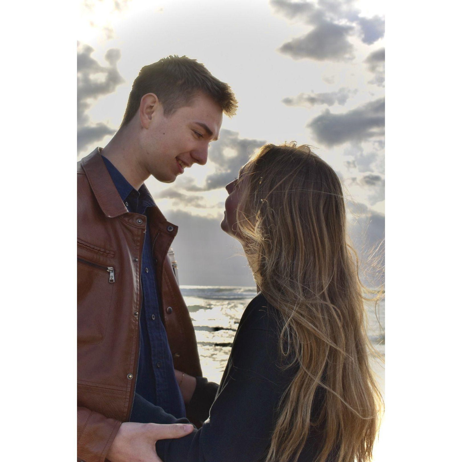 While at dinner with family on the beach, Ashlynn, Dave, and Emmalyn once again snuck away while the lighting was good for a few minutes to take photos!