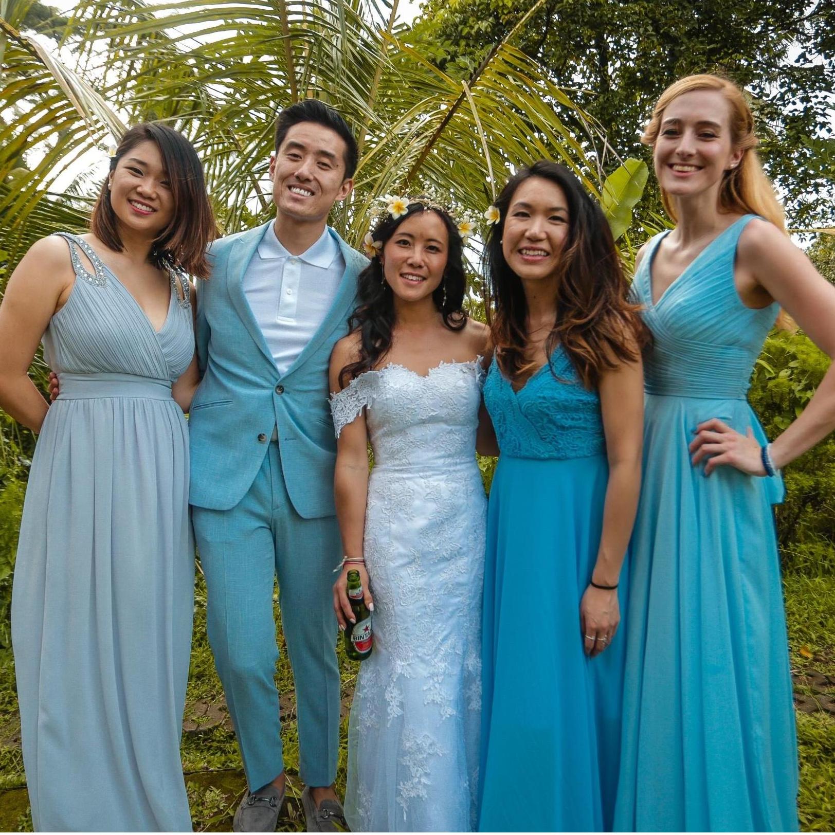Pic from Mary's wedding! Was Kevin even there? ... Who knows? 🤷🏼‍♀️