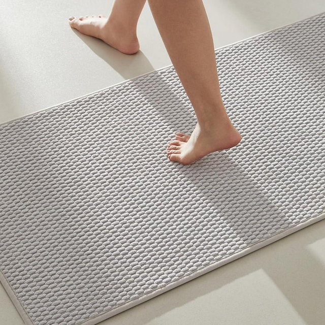 TYUU Bathroom Runner Rug, Long Bath Mat Washable Thin Quick Dry Low Pile Bathroom Runner Rugs 24 x 60 Non Slip, Light Grey 24"x60"