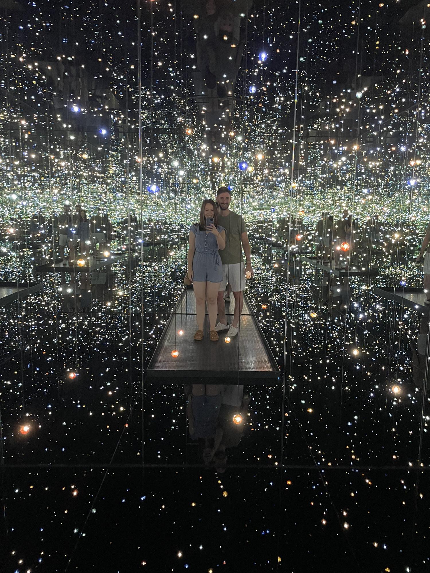 Infinity Mirror Room @ The Broad.