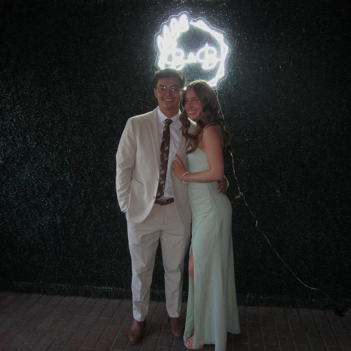 My high school friend Brooke's wedding! Our first of five this year! 
Congratulations to Brooke & Brett!