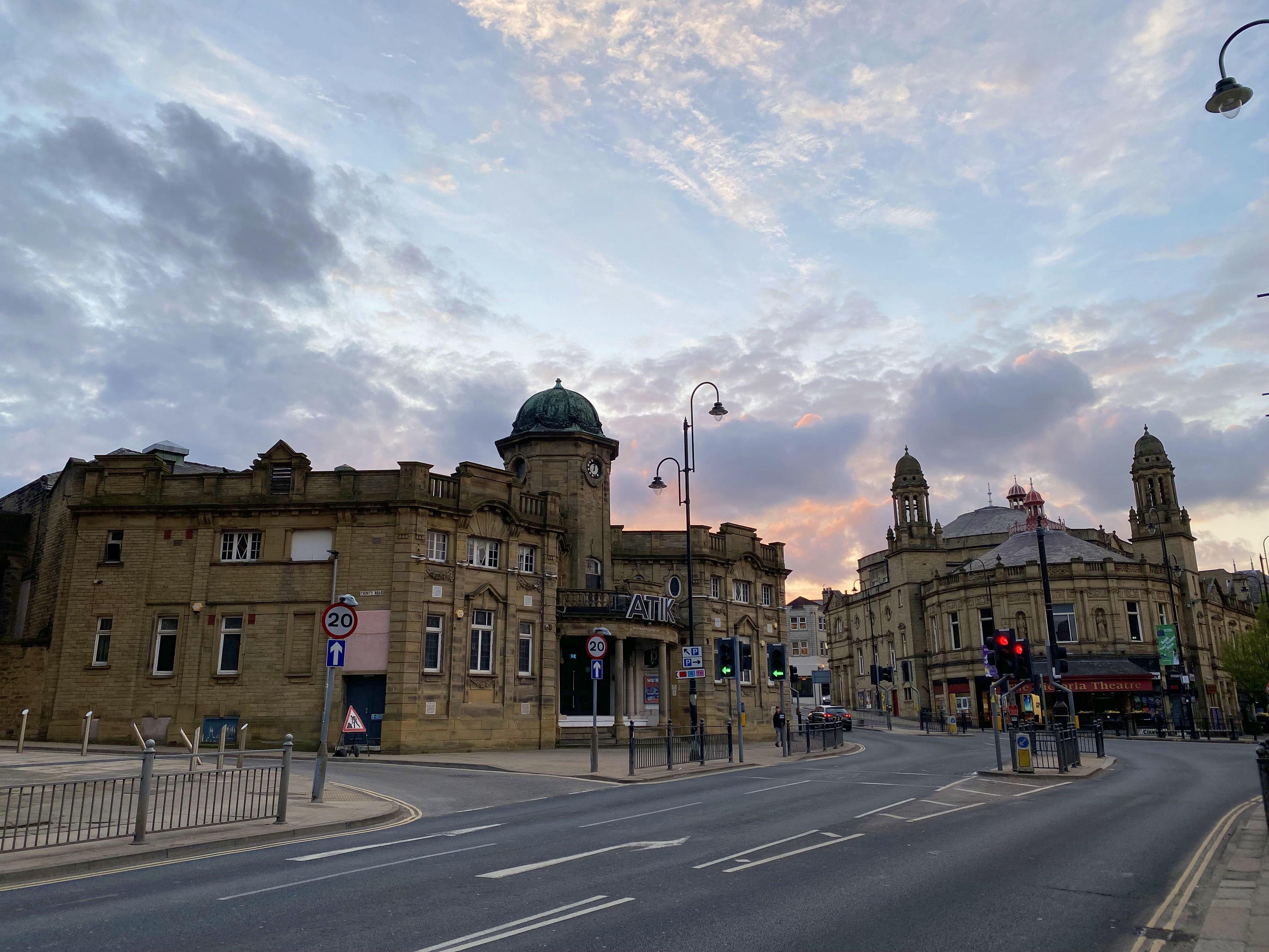 The Wedding Website of Helena Varando and TJ Cox