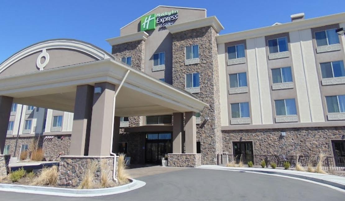 The Wedding Website of Courtney Gallegos and Patrick Gabello