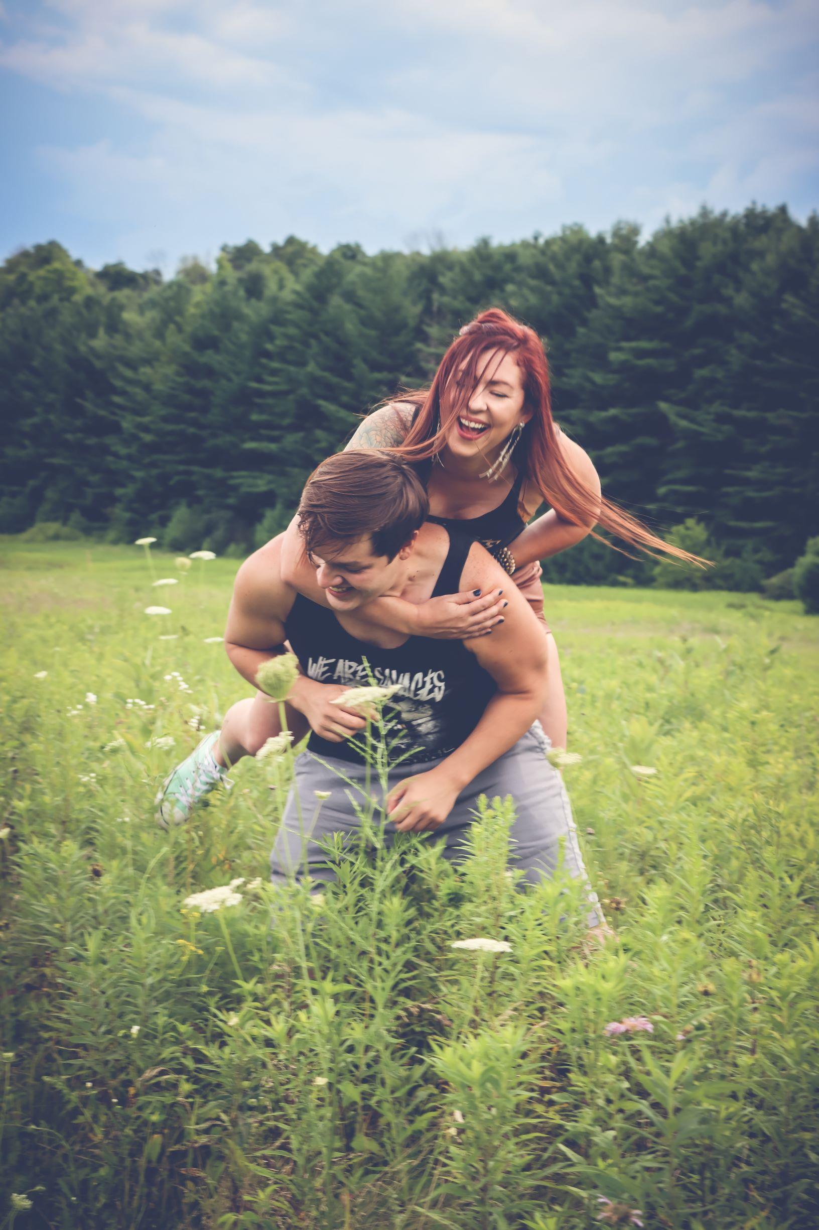The Wedding Website of Lauren Fahl and Devin Erdman