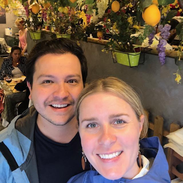 This was taken in the restaurant where we ate the BEST PIZZA OF OUR LIVES in Pompeii, Italy!

Esta la tomamos en el restaurante en donde comimos LA MEJOR PIZZA DE LA VIDA en Pompeii, Italia.