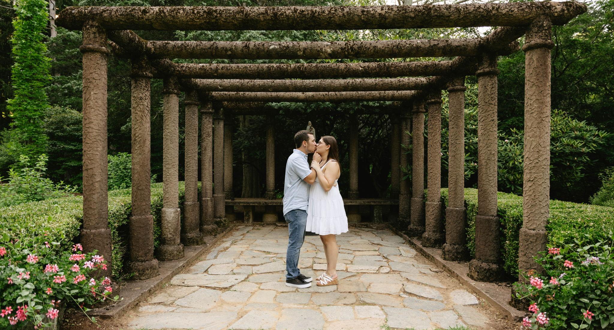 The Wedding Website of Victoria Davis and Jesse Krasnow