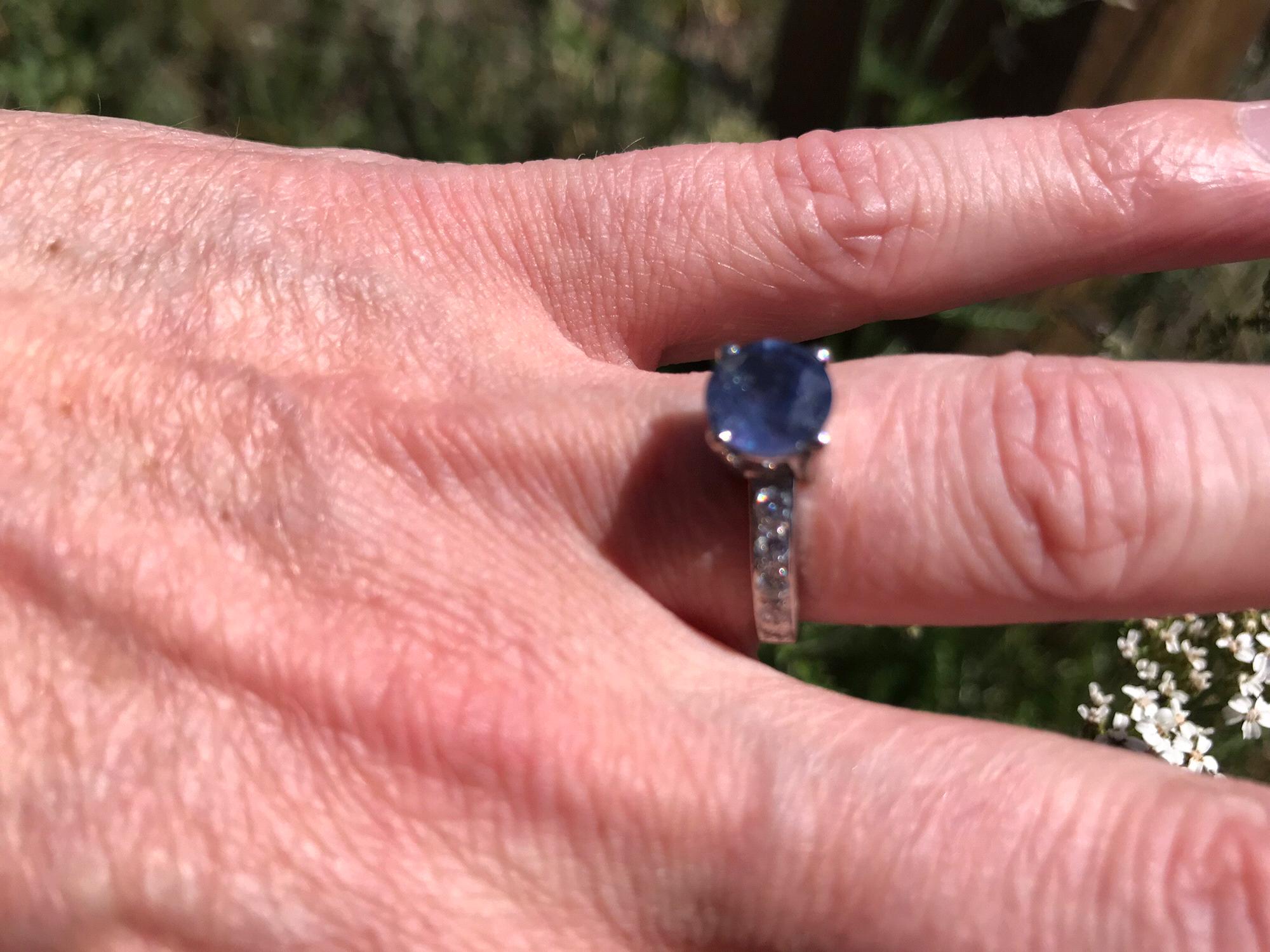 The engagement ring - a blue sapphire from Pakistan
