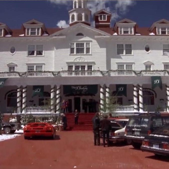 Iconic scene in front of The Stanley, where Dumb & Dumber was filmed!