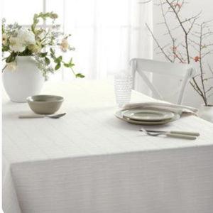 Martha Stewart Modern Farmhouse Honeycomb Rectangle Tablecloth