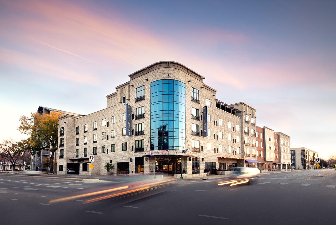 The Wedding Website of Jessica Weaver and Mike Wolff