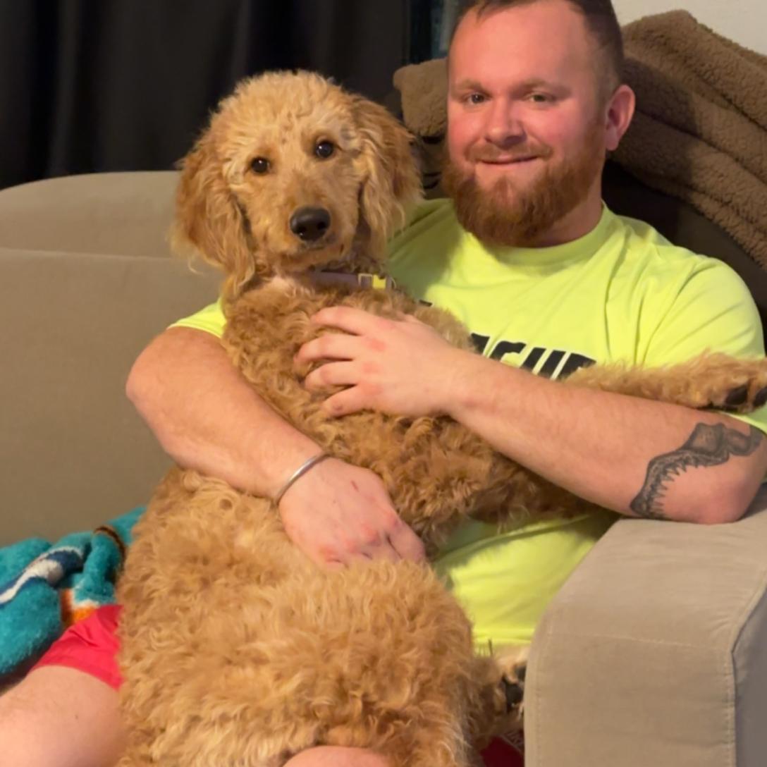 Who does he love more-Katy or Mallie :)