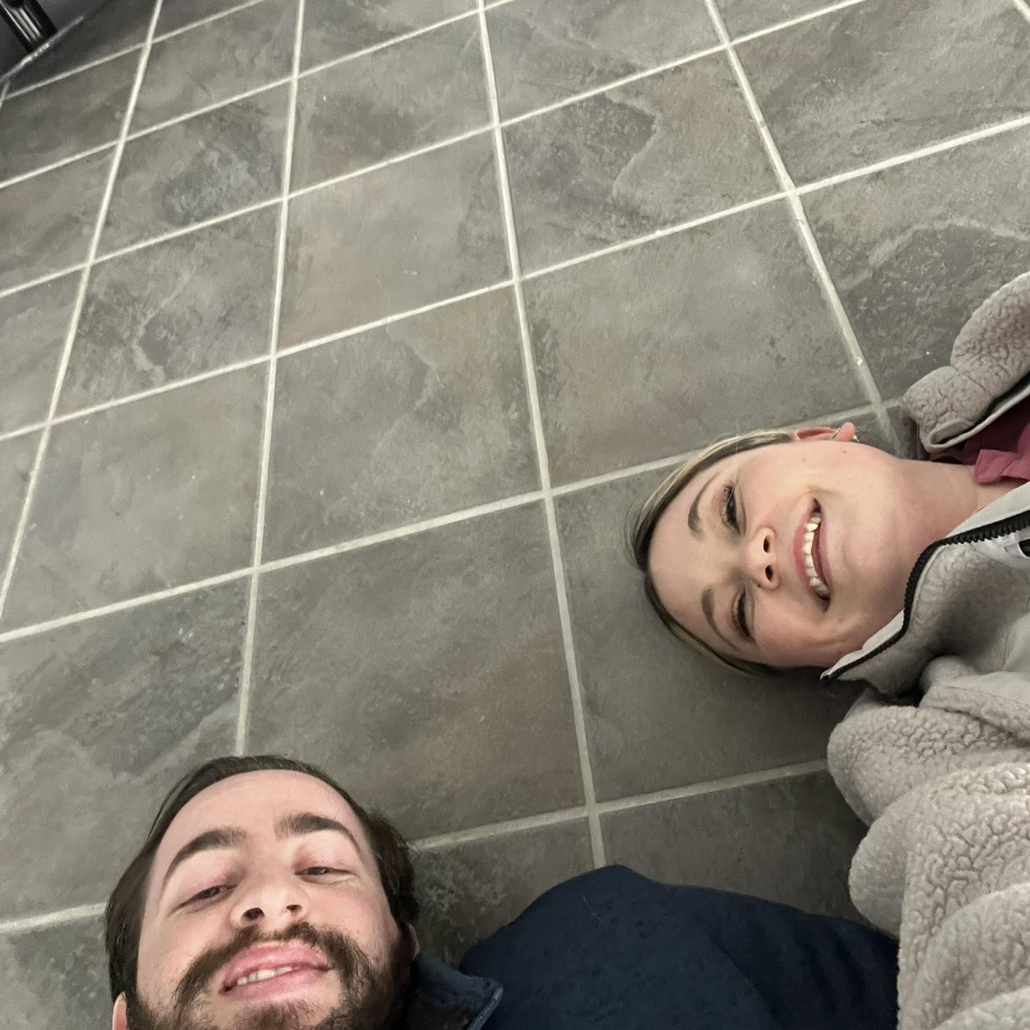 Matt and Sarah bought their first house together. Here’s the first pic in their new home 🏡