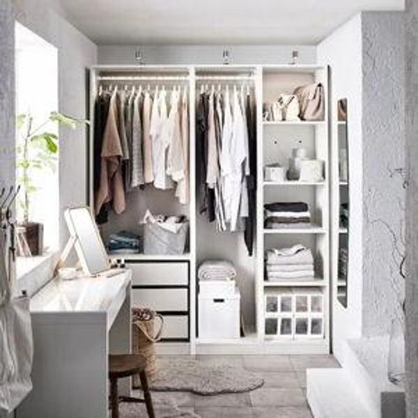 Full Ikea Closet (Christelle is begging)