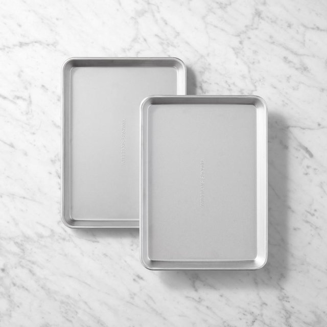 Williams Sonoma Traditionaltouch™ Non Corrugated Half Sheet Pan, Set of 2